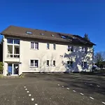Keyless Boardinghouse